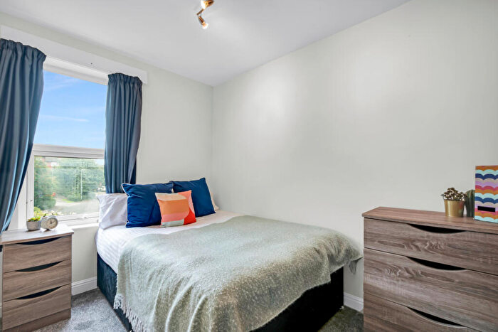 1 Bedroom Flat To Rent In Victoria Terrace, Leeds, LS3