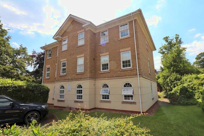 2 Bedroom Flat To Rent In Scholars Court, Town Centre, Northampton, NN1