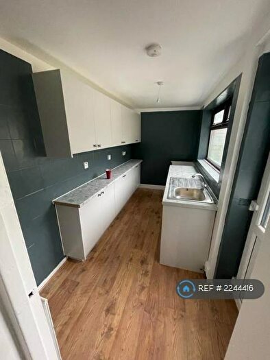 3 Bedroom Terraced House To Rent In Hardman Lane, Manchester, M35