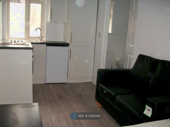 Studio To Rent In Church St, Preston, PR1