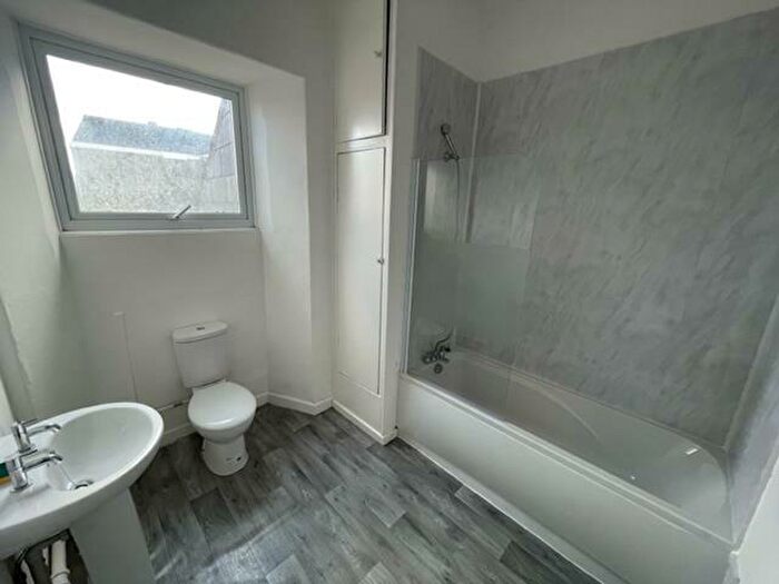 2 Bedroom Apartment To Rent In Castle Square, Haverfordwest, SA61
