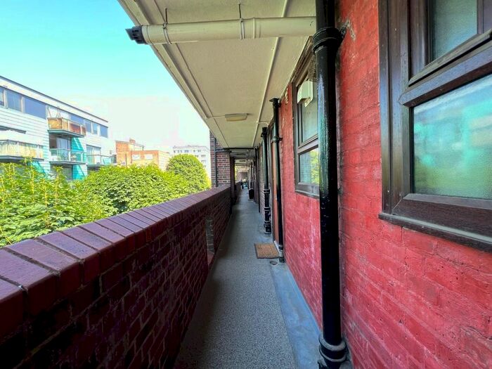 3 Bedroom Property To Rent In Rhodes House, Provost Estate, London, N1