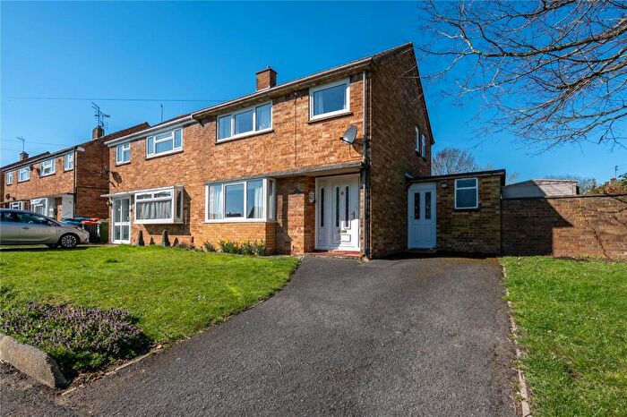 3 Bedroom Semi Detached House For Sale In Lancaster Gate, Bletchley, Milton Keynes, Buckinghamshire, MK3