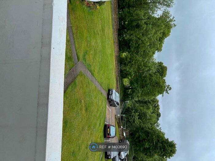 2 Bedroom Flat To Rent In Thames Street, Sunbury-On-Thames, TW16