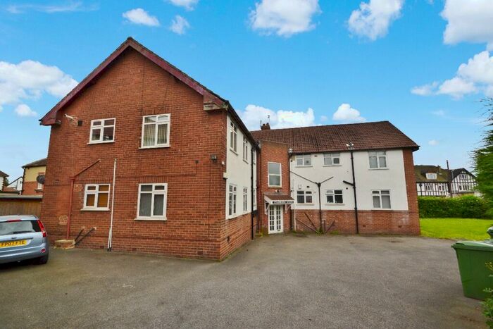 2 Bedroom Flat To Rent In Harrogate Road, Moortown, Leeds, LS17