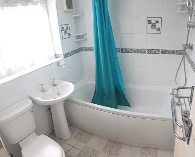 1 Bedroom Flat To Rent In Slade Lane, M13