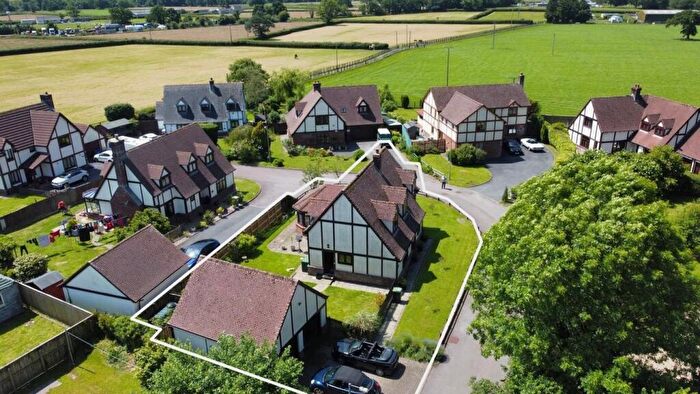 4 Bedroom Detached House For Sale In Clos Y Deri, Nantgaredig, SA32