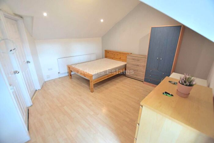 Studio To Rent In London Road, Reading, RG1