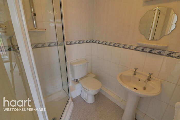 3 Bedroom Terraced House To Rent In Royal Sands, Weston-super-mare, BS23