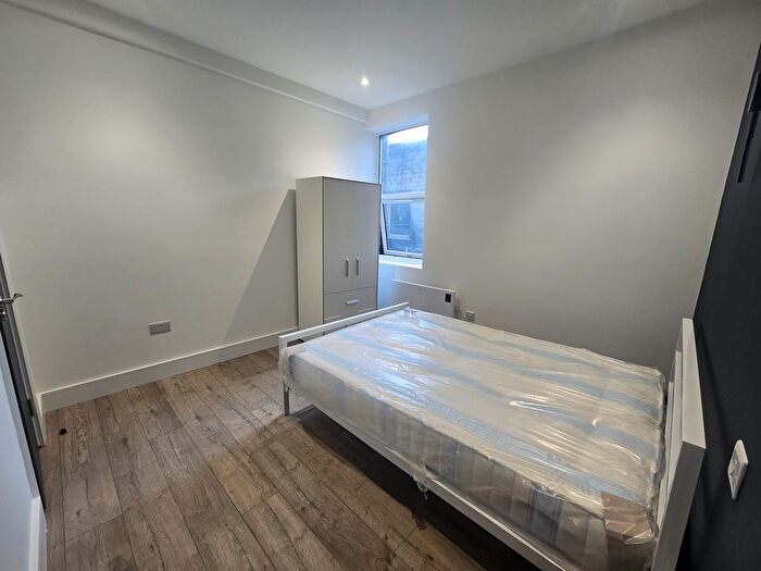 Studio To Rent In Westmoreland Road, London, SE17