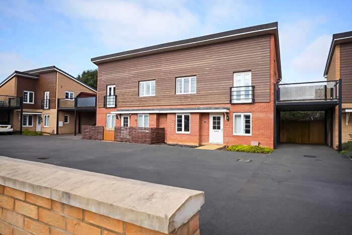 2 Bedroom Semi-Detached House For Sale In Holbrook Way, Barleythorpe, LE15