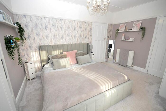 2 Bedroom Semi-Detached House For Sale In Grange Terrace, Gateshead, NE9