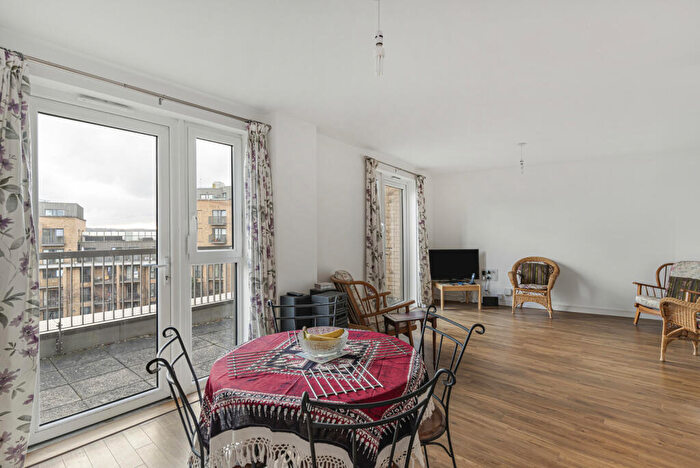 2 Bedroom Apartment For Sale In Whitestone Way, Croydon, CR0