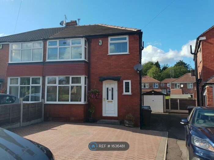 3 Bedroom Semi-Detached House To Rent In Dovedale Avenue, Prestwich, Manchester, M25