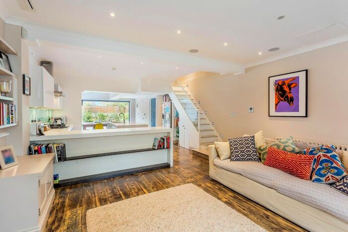 4 Bedroom Terraced House To Rent In St. Stephens Avenue, London W12