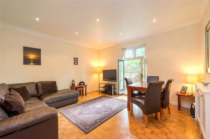 1 Bedroom Flat To Rent In Camden Road, Camden, NW1