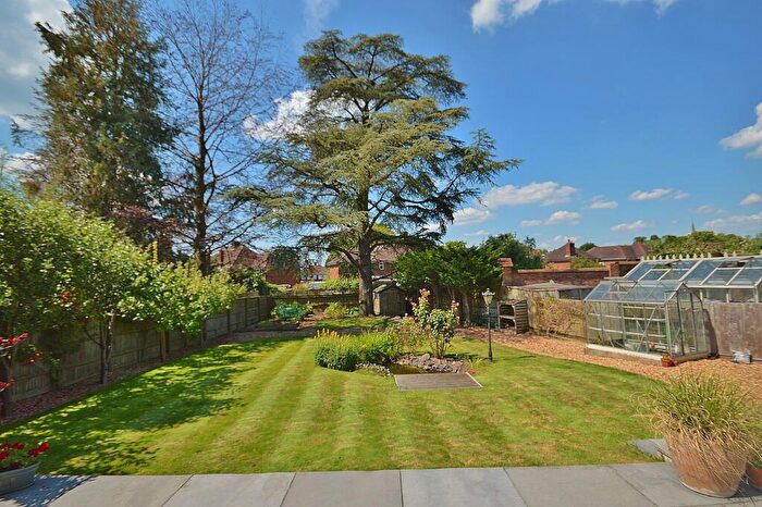 3 Bedroom Detached House For Sale In Wycombe Road, Princes Risborough, HP27