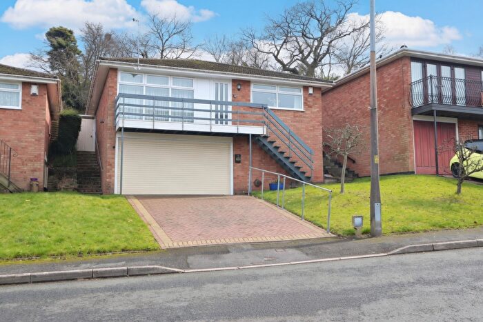 3 Bedroom Detached House To Rent In Thicknall Drive, Stourbridge, DY9