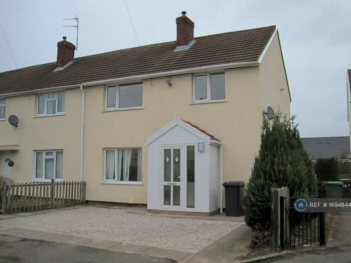 3 Bedroom Semi-Detached House To Rent In Sycamore Road, Nuneaton, CV10