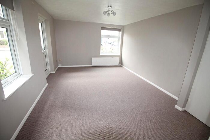 1 Bedroom Flat To Rent In Squirrels Heath Lane, Hornchurch, RM11