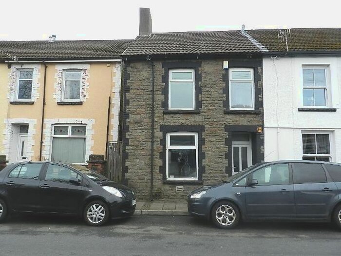 3 Bedroom End Of Terrace House To Rent In Ynyscynon Road Trealaw, Tonypandy, CF40