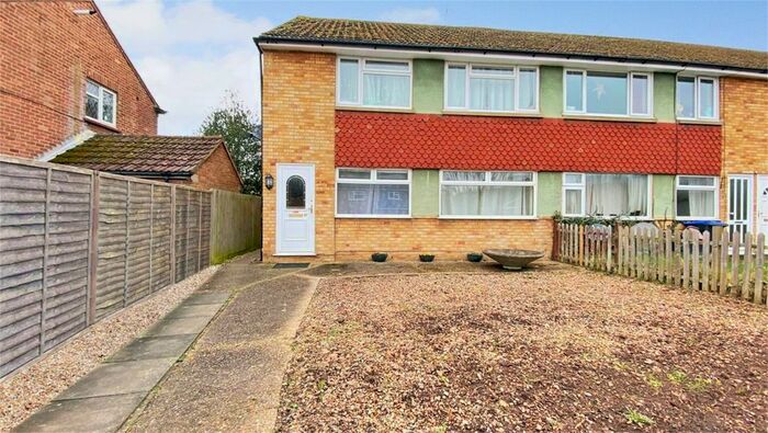 2 Bedroom Maisonette To Rent In Green Tiles Lane, Denham, Uxbridge, UB9