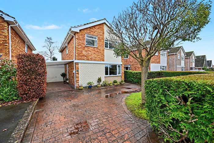 4 Bedroom Detached House For Sale In Duncan Drive, Rugby, CV22