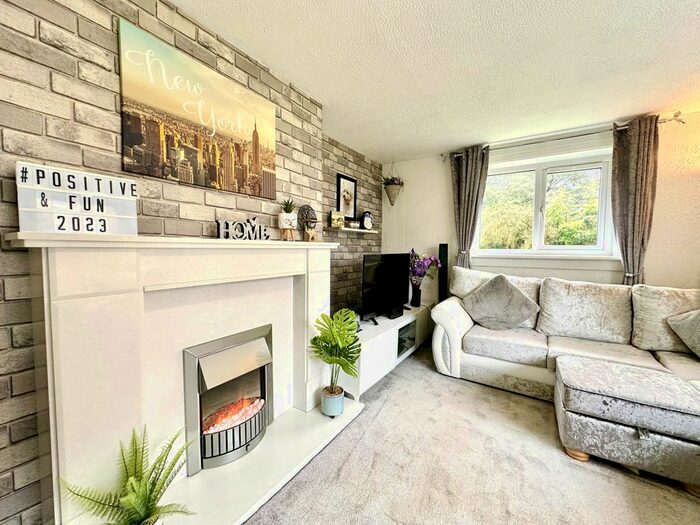 2 Bedroom Flat To Rent In Gordon Drive, East Kilbride, Glasgow, G74