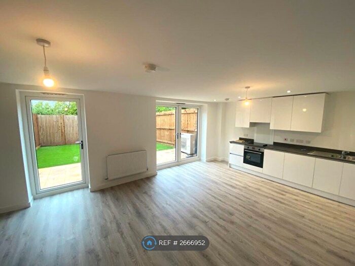 4 Bedroom Detached House To Rent In Parkes Avenue, Birmingham, B12