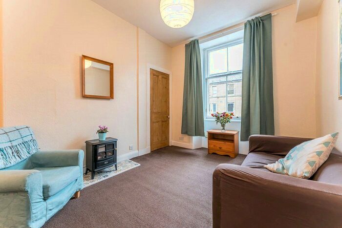 1 Bedroom Flat To Rent In Wardlaw Street, Edinburgh, EH11