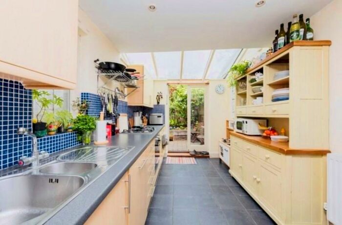 4 Bedroom Terraced House To Rent In Hurst Street, Oxford, OX4