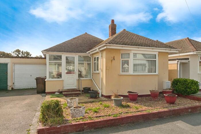 3 Bedroom Bungalow For Sale In Langford Drive, Kinmel Bay, Conwy, LL18