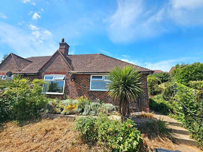 2 Bedroom Bungalow To Rent In Southdown Close, Newhaven, BN9