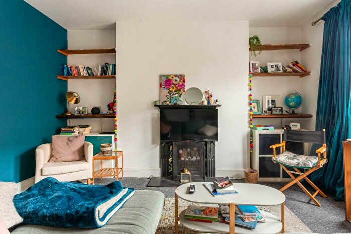 1 Bedroom Flat For Sale In Gladstone Terrace, Brighton, BN2