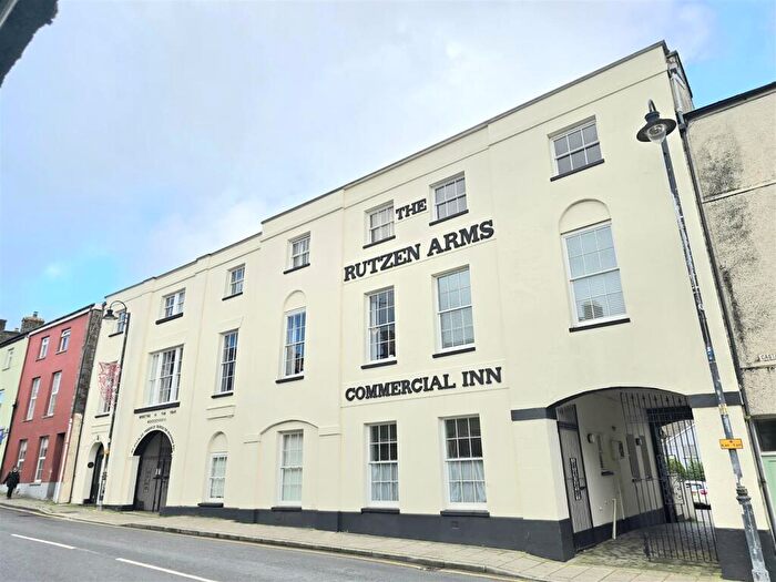 2 Bedroom Flat For Sale In Market Street, Narberth, SA67