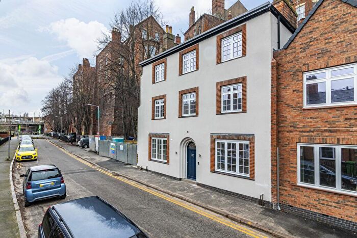1 Bedroom Flat To Rent In Cliff Road, City Centre, Nottingham, NG1