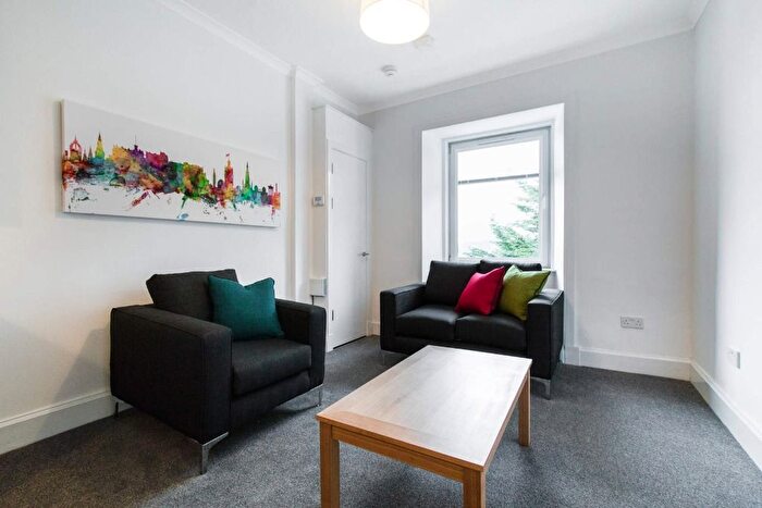 2 Bedroom Flat To Rent In Ritchie Place, Edinburgh, EH11