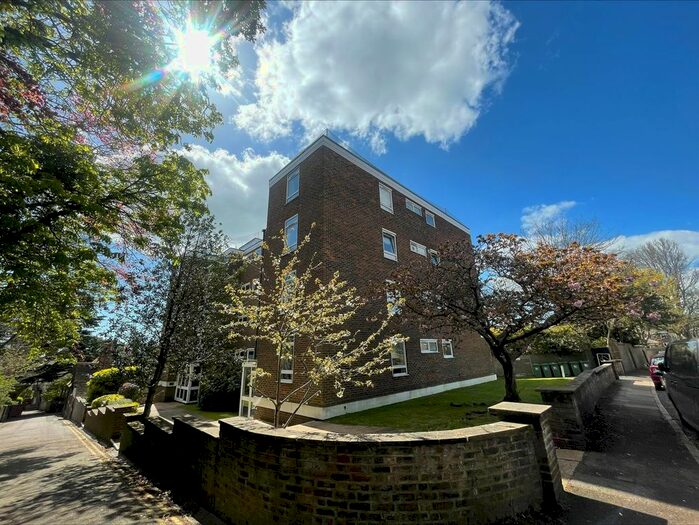 1 Bedroom Flat To Rent In Arundel Road, Eastbourne, BN21