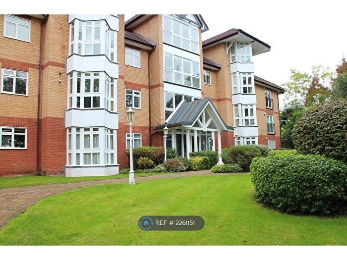 2 Bedroom Flat To Rent In Riverside Gardens, London, N3