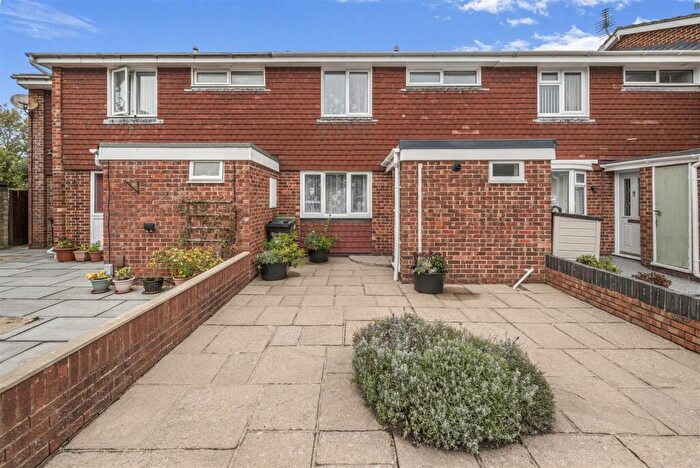 3 Bedroom Terraced House For Sale In Oldgate Gardens, Portsmouth, PO2