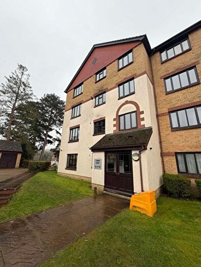 1 Bedroom Flat To Rent In St. Annes Rise, Redhill, RH1