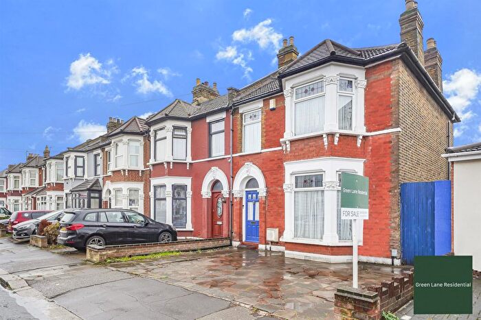 3 Bedroom Property For Sale In Kinfauns Road, Goodmayes, IG3