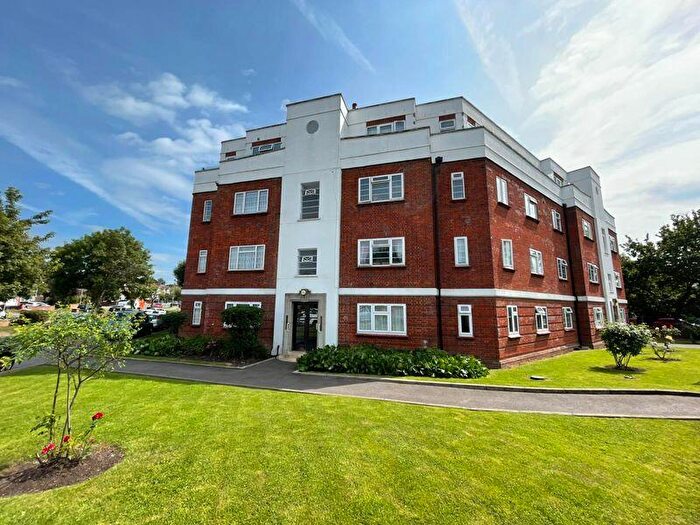 2 Bedroom Flat To Rent In Hale Lane, Mill Hill, NW7