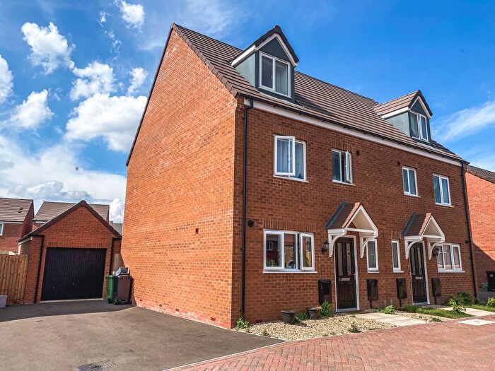 4 Bedroom Town House To Rent In Penelope Grove, Peterborough, PE2