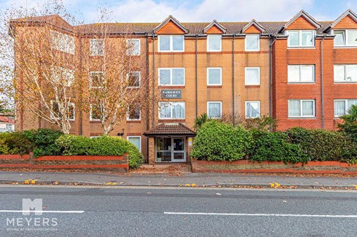 1 Bedroom Flat For Sale In Sea Road, Bournemouth, BH5