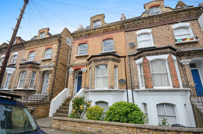 1 Bedroom Flat To Rent In Oberstein Road, Battersea, London, SW11