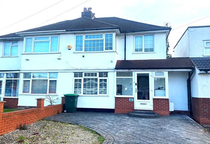 3 Bedroom Semi-Detached House To Rent In Birmingham Road, Birmingham, West Midlands, B43