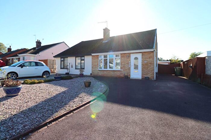 3 Bedroom Semi-Detached Bungalow For Sale In Sunningdale Drive, Bromborough, CH63