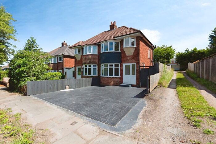 3 Bedroom Semi-Detached House For Sale In Broad Meadow Lane, Birmingham, West Midlands, B30