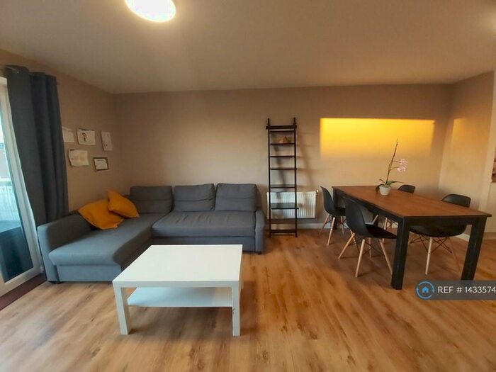 2 Bedroom Flat To Rent In Telford Square, Dartford, DA1